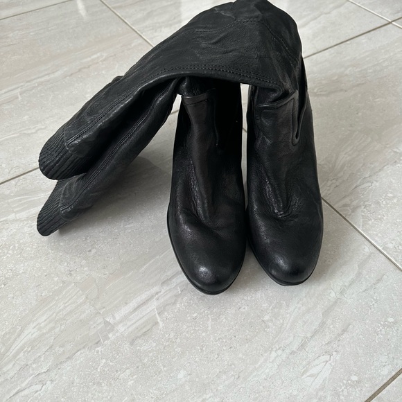 Frye Mimi scrunch black boots - Picture 6 of 6